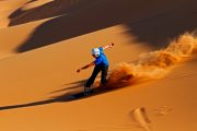desert-safari-dubai sand boarding